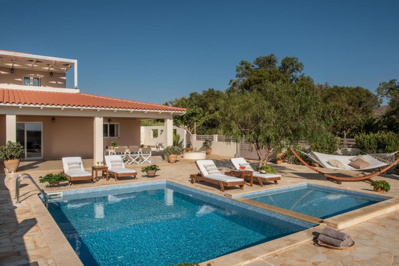 Filothei Beach House With Pool كالاماكي المظهر الخارجي الصورة